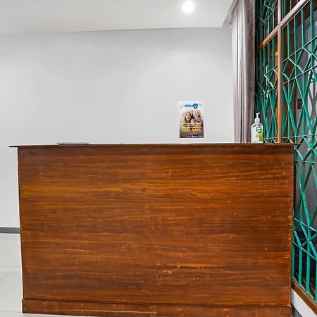 Oyo 90891 Parang Kusumo Residence Krembangan Exterior photo